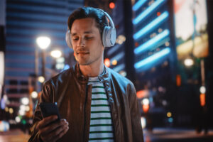 Top 5 Podcasts for Entertainment Entrepreneurs